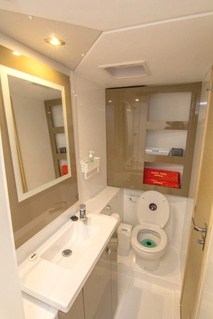 Mandala Fountaine Pajot Lucia 40 — image 6