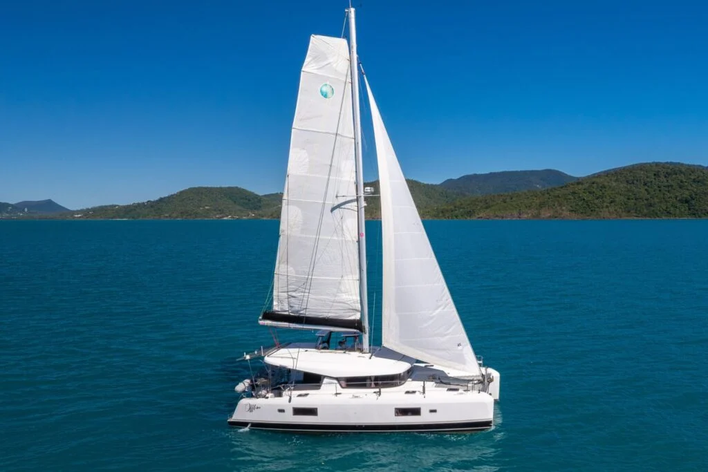Offline Lagoon 42.4 sailing catamaran in the Whitsundays
