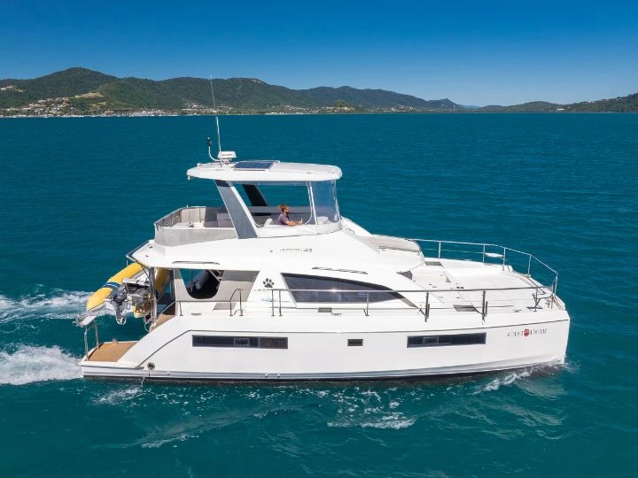 Castaway - Leopard 43.3